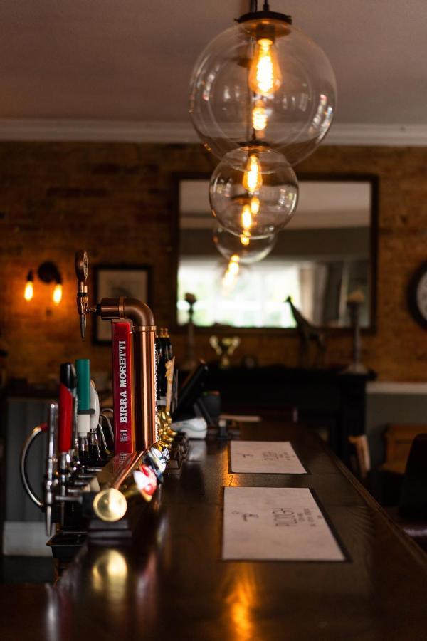 The Plough Itchen Abbas Hotel Winchester Exterior foto